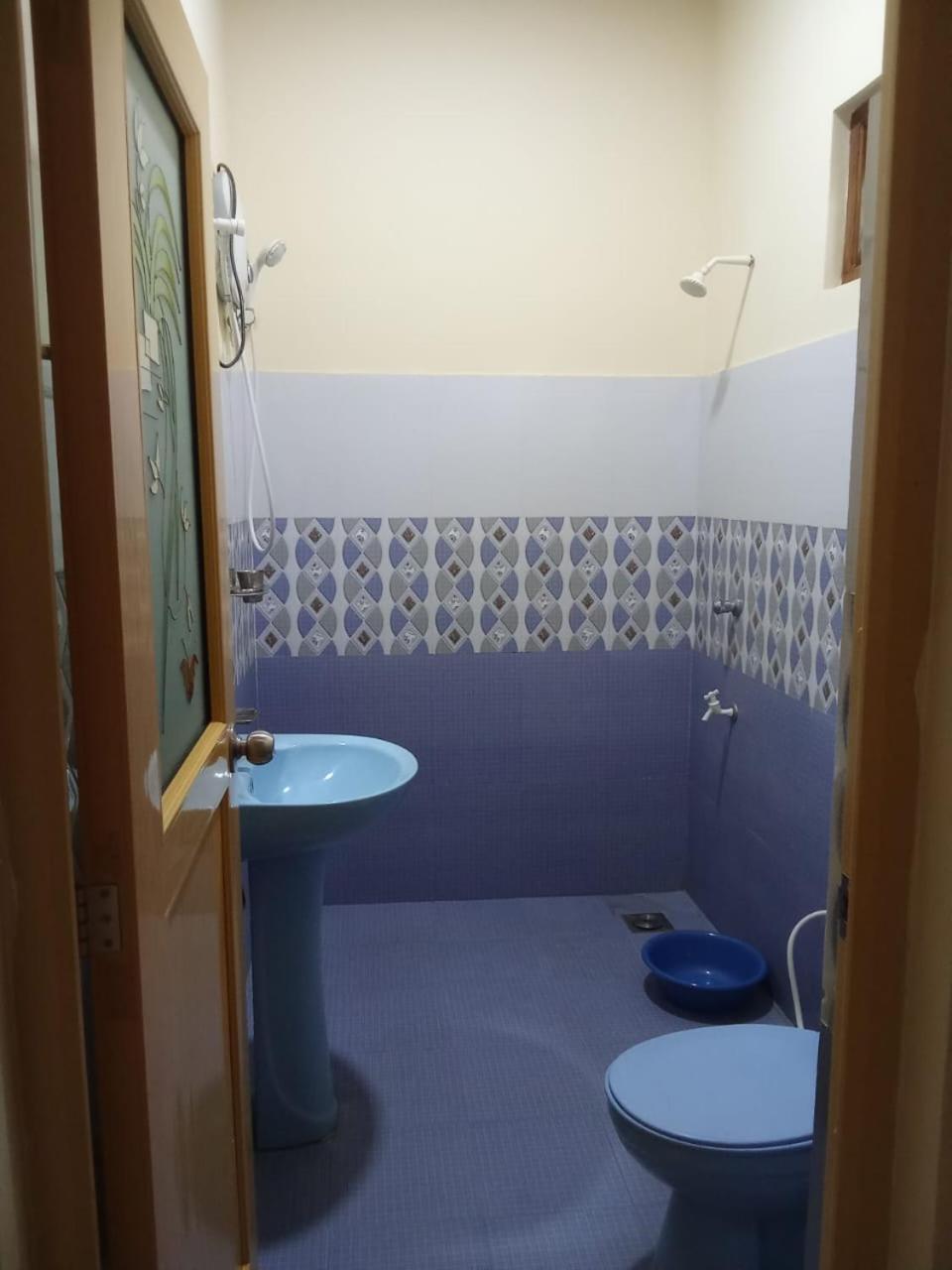 Udesh Guest Hotel Полонарува Стая снимка