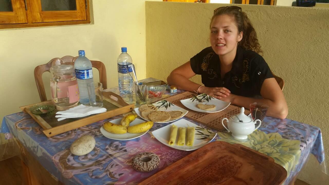 Udesh Guest Hotel Полонарува Екстериор снимка