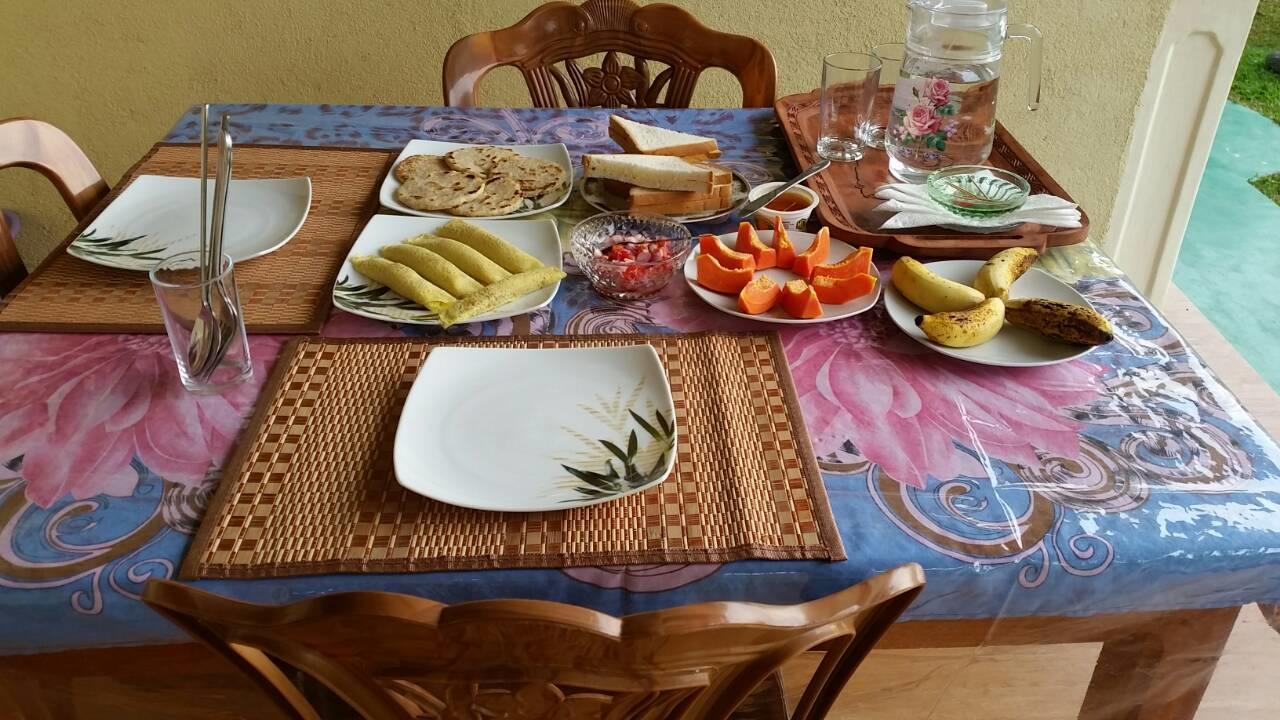 Udesh Guest Hotel Полонарува Екстериор снимка